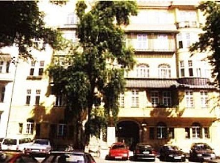 Hotel Pension Waizenegger Am Kurfuerstendamm Berlin Exterior photo